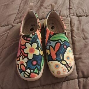 UIN Shoes Women's 7.5 Art To Wear Artsy Colorful Canvas Lightweight Slip Ons
